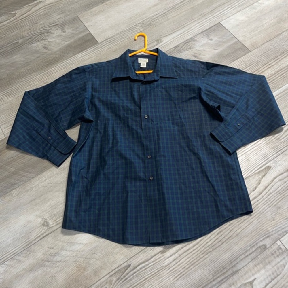 Vintage LL Bean long sleeve plaid green blue wrinkle resistant button up shirt